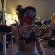 Emily-Jayne Whiting (@E_Whiting)