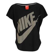 Black And White Nike T Shirt Women S Nike Signal Loose T Shirt Women S At Eastbay Women Loose Shirt Womens Shirts Womens Workout Outfits
