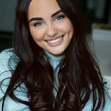 I Z Z I E F L Ó R E Z 🇺🇲 🇦🇲 🇪🇸 (@izzieflorez.official) •  Instagram-bilder og -videoer