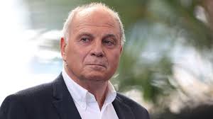 Hoeneß represented germany at one world cup and two european championships, winning one tournament in each competition. Uliajz Xexcn M
