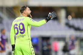 From sporty earbuds and a luxurious bathrobe to a sleek 'manscaping' kit,. Here Are The Official Fiorentina Squad Numbers For 2020 2021 Viola Nation