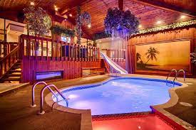 Chalet Swimming Pool Suite Sybaris Romantic Weekend Getaways In Chicago Milwaukee Indian Romantic Chicago Hotels Chicago Hotels Romantic Weekend Getaways