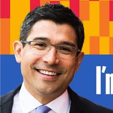 Carlos Menchaca