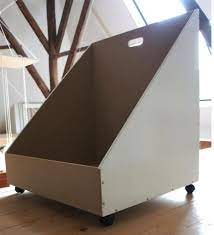 Schuine Wand Opberg Box Genius Idea Why Have Fixed Storage Options When You Can Have Movable Ones Eaves Storage Attic Renovation Loft Storage