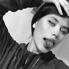 Paola Medrano's Instagram, Twitter & Facebook