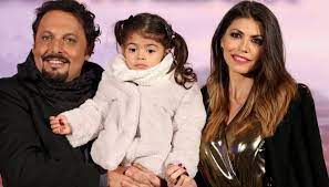 Flora canto ed enrico brignano presto coroneranno il sogno di diventare genitori per la seconda volta. Avete Mai Visto La Figlia Di Enrico Brignano E Nata Dal Grande Amore Dell Attore Ed E Una Splendida Bambina Mamma Sto Bene