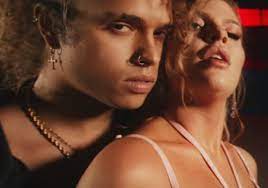 O pai ta on desde maio e relembrou de um tuíte que havia feito em 2019 falando sobre o cantor fazer uma marca chamada luiz&vitão. Luisa Sonza E Vitao Lancam Novo Clipe Em Meio A Rumores De Romance Quem Musica