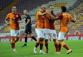 Two galatasaray players test positive for virus. Galatasaray Takes On Neftci In Europa League Qualifier Daily Sabah