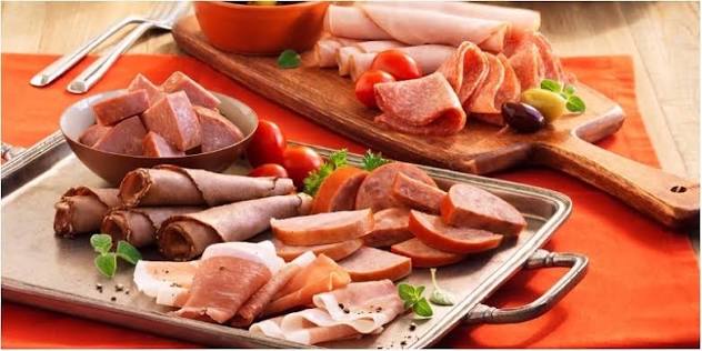 Thường xuyên ăn thịt chế biến sẵn có tốt không? - Long Châu