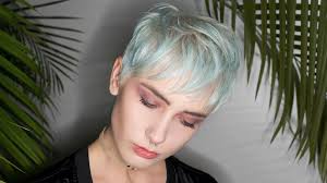 Scopriamo insieme le differenze e a chi stanno bene. Colore Capelli Estate 2017 Tutte Le Sfumature Di Biondo Platino Vanity Fair Italia