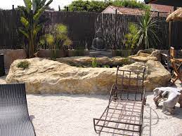 epingle par claudie verdeil sur faux rocher decoration piscine piscine et jardin faux rochers