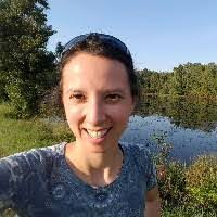 Shari Herzberg's Instagram, Twitter & Facebook