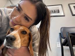 How to manage a dog's diabetes with varying work schedules?