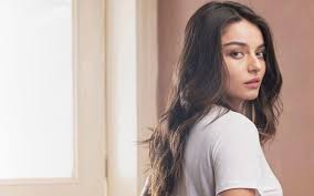 She was educated in sinop municipal. Hakan Muhafiz Dizisinin Leyla Si Ayca Aysin Turan In Tatil Pozu Ortaligi Yikti Internet Haber