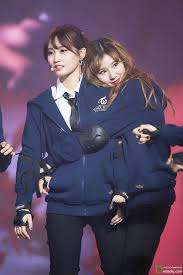 Momo Sana 171014 Once Begins Fm Korean Girl Groups Kpop Girls Kpop Girl Groups