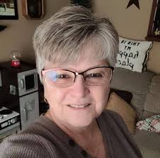 Mrs. Billie Sue Semmens, 43, of Pontiac, passed away at home surrounded by  her family at 1:16 P.M.