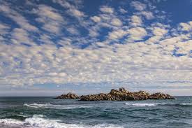 Ubicada en el sector costero, posee varias playas y lugares para realizar excursiones (como el cerro el calvario), agujero del puelche, arco de los enamorados, iglesia de piedra, entre otros; 121 Cobquecura Chile Photos Free Royalty Free Stock Photos From Dreamstime