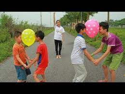 Kids Go To School With Move Balloons Games Kids Team Building Game Youtube Kids Going To School Kids Team Building Games Balloon Games