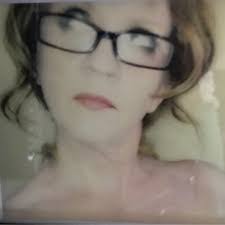 Karen Doan's Instagram, Twitter & Facebook