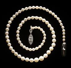 Kaplan Family Foundation Gallery S Inaugural Display At Mfa Traces Jewelry S Beauty And Power Across The Centuries The Boston Globe