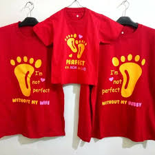 Dj gadis baju merah viral tik tok ( ade la muhu ft. Jual Kaos Couple Keluarga Warna Merah Desain Tapak Kaki Kab Semarang Juragan Sablon Tokopedia