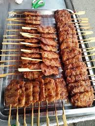 During this time, soak the bamboo skewers in water for a minimum of 30 minutes to prevent burning. Mooping