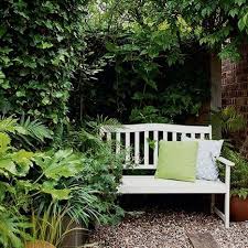 Brilliant Garden Ideas That Won T Break The Bank Budget Garden Outdoor Garden Bench Backyard Ideas For Small Yards