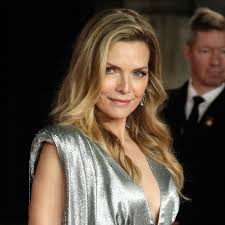 Michelle pfeiffer, american actress, noted for her beauty and air of vulnerability. Michelle Pfeiffer Set To Play The Queen In Maleficent 2