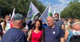 Valakinek lenne kedve eljönni a szombati fudan egyetem elleni tüntetésre? Y1fys9hhxwkvym