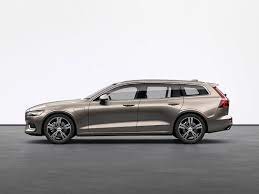 V60 steht in volvos modellprogramm für den mittelklassekombi und für neue größe. Lernen Sie Die Volvo Kombi Modelle Kennen Volvo Cars