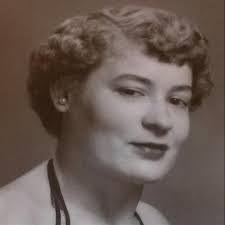 Janis Bliss's Instagram, Twitter & Facebook