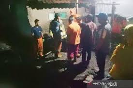 Check spelling or type a new query. Dua Anak Dikabarkan Hanyut Terbawa Arus Sungai Di Bandung Antara News