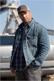 Homefront stars jason statham as former drug enforcement agent, phil broker, a family man who moves off the grid with his daughter, to a seemingly quiet bayou backwater to escape his troubled past. Watch Homefront Online At Hd Quality At This Link Jason Statham Statham Rosie And Jason