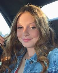 Carlee Miller's Instagram, Twitter & Facebook