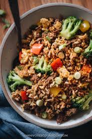 Take a heavy bottom sauce pan and heat 2 tsp oil in it. Easy Beef Fried Rice ç‰›è‚‰ç‚'é¥­ Omnivore S Cookbook
