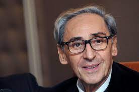 Lungo questi decenni franco battiato ha costruito un percorso davvero unico nel panorama italiano. E Morto Franco Battiato Dalla Sua Sicilia All Italia E Lutto Nel Mondo Della Musica Per Il Maestro
