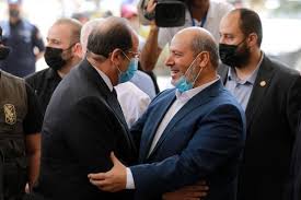 ينشر اليوم السابع صور تأدية اللواء عباس كامل اليمين الدستورية أمام الرئيس عبد الفتاح السيسي، رئيسا لجهاز المخابرات العامة المصرية، والوكيل ناصر فهمى نائباً لرئيس الجهاز. Ij Umsj62y E2m