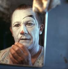 Dennie Enoch 70 år**. Fredag den 14. februar fylder Dennie Enoch, Mølby pr.  Sommersted, 70 år. Som barn rejste han verden rundt sammen med sine  forældre Haddy og Solveig Enoch og kom