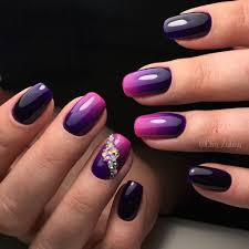 In acest sezon, manichiura feminina in forma de migdala este foarte relevanta. Modele Spectaculoase De Unghii In NuanÈe De Violet