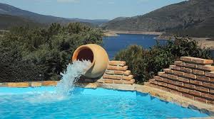 Entidad bancaria pone a la venta vivienda en residencial exclusivo en madrid con piscina, jardines te enamorará. Las Casas Rurales Mas Populares En Espana En 2014