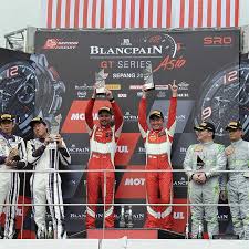 Julie estelle mengatakan bahwa suaminya, david tjiptobiantoro mendukungnya tetap berkarier di pesohor kelahiran 4 januari 1989 itu mengatakan bahwa sang suami sangat mendukung kariernya. 5h Jjuqid7sjzm