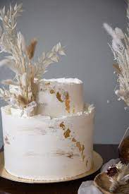 Tortendekoration Mit Trockenblumen Und Blattgold Tortendekoration Vanillekuchen Schokolade