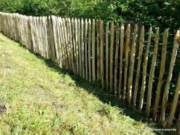 Englischer Staketenzaun Aus Kastanie Direkt Vom Hersteller Aus Der Region Kent Chestnut Fence Fur Ihren Garten Online K Mit Bildern Staketenzaun Kastanie Zaun Kastanien