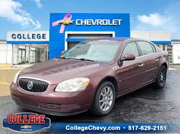 Buick Lucerne Cxl Stock Photo - Alamy