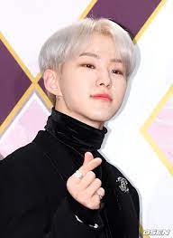 Nouvel album sommeil levant disponible en version box collector cd + livre ! Seventeen S Hoshi Will Drop His First Solo Mixtape Spider On April 2nd Mymusictaste