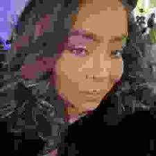 Lora Calhoun's Instagram, Twitter & Facebook