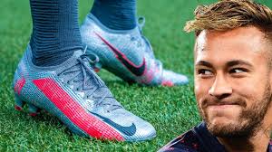Latest on borussia dortmund forward jadon sancho including news, stats, videos, highlights and more on espn. Jadon Sancho Fussballschuhe 2020 Jetzt Schuhe Ansehen