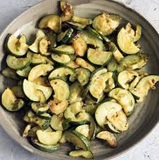 How many ways to cook zucchini. How To Cook Courgettes Cook Veggielicious
