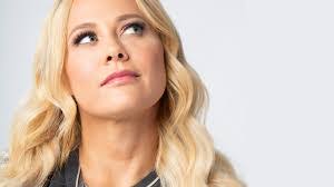 Deanna Wetherell's Instagram, Twitter & Facebook