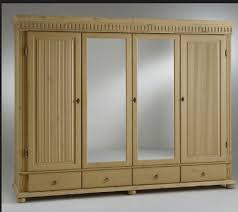 Apalagi anda adalah seorang ibu rumah tangga atau minimal kepala keluarga tentunya ingin semuanya terlihat rapi dan tertata dengan baik. Inspirasi Model Lemari Pakaian Minimalis Dari Kayu Jati Keren Dan Terupdate